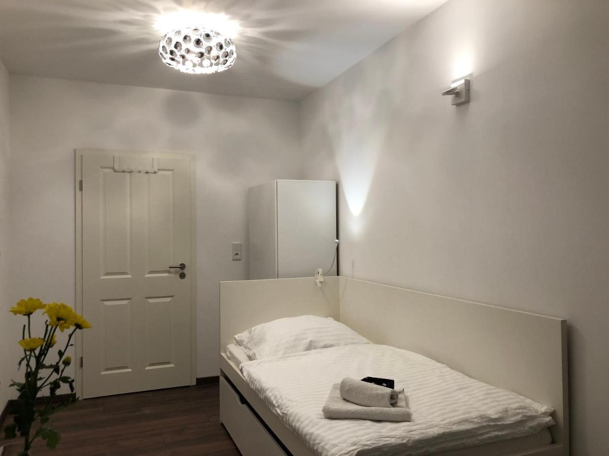 New Private Rooms Fürth Εξωτερικό φωτογραφία